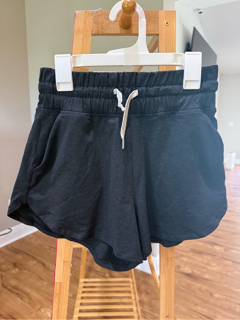 Vuori shorts, size XS